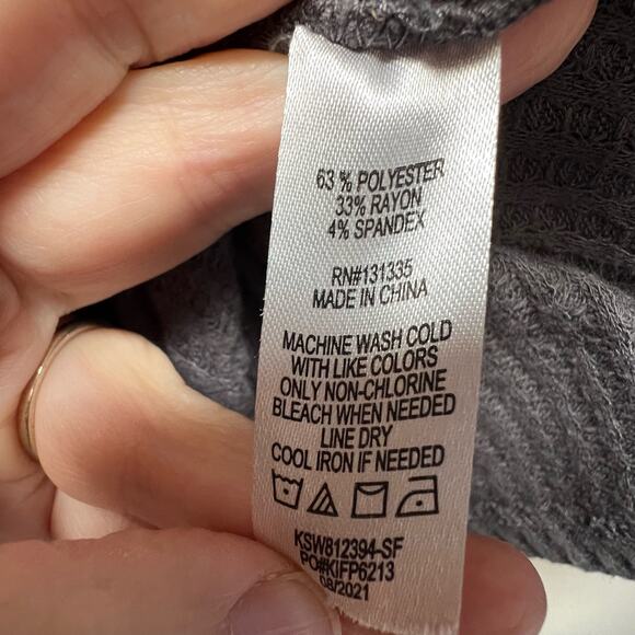 Nine Britton Gray Waffle Weave Top Size 1X - Picture 4 of 5